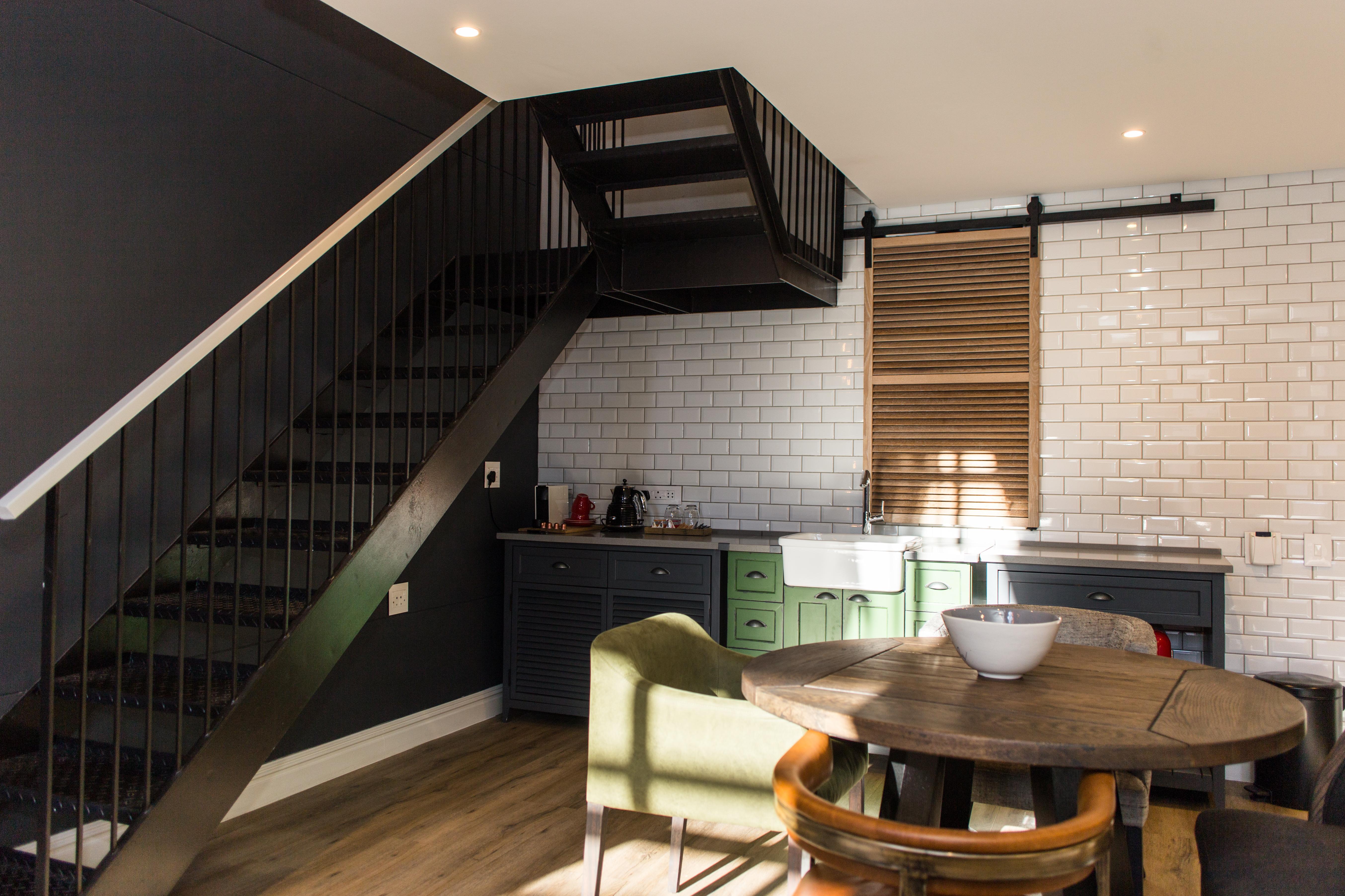 The Weinberg ווינדהוק מראה חיצוני תמונה The interior of a typical apartment