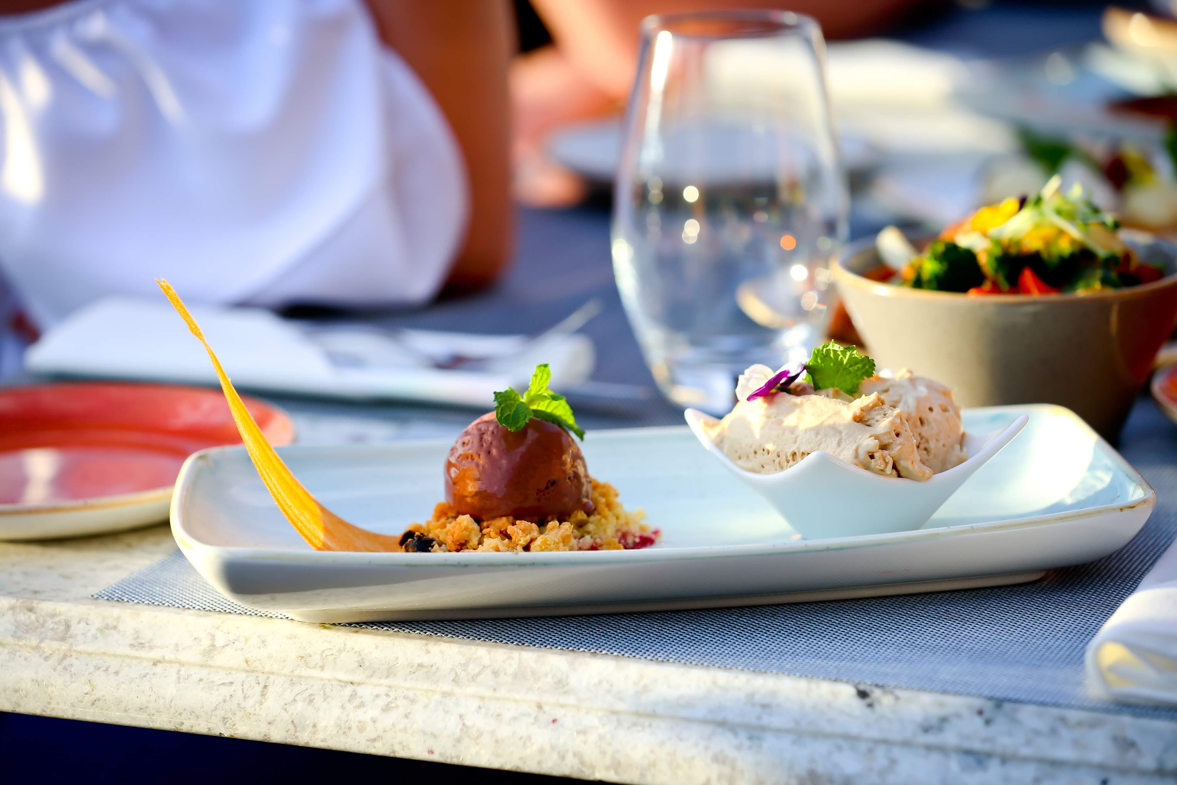 The Weinberg ווינדהוק מראה חיצוני תמונה A plate of tapas