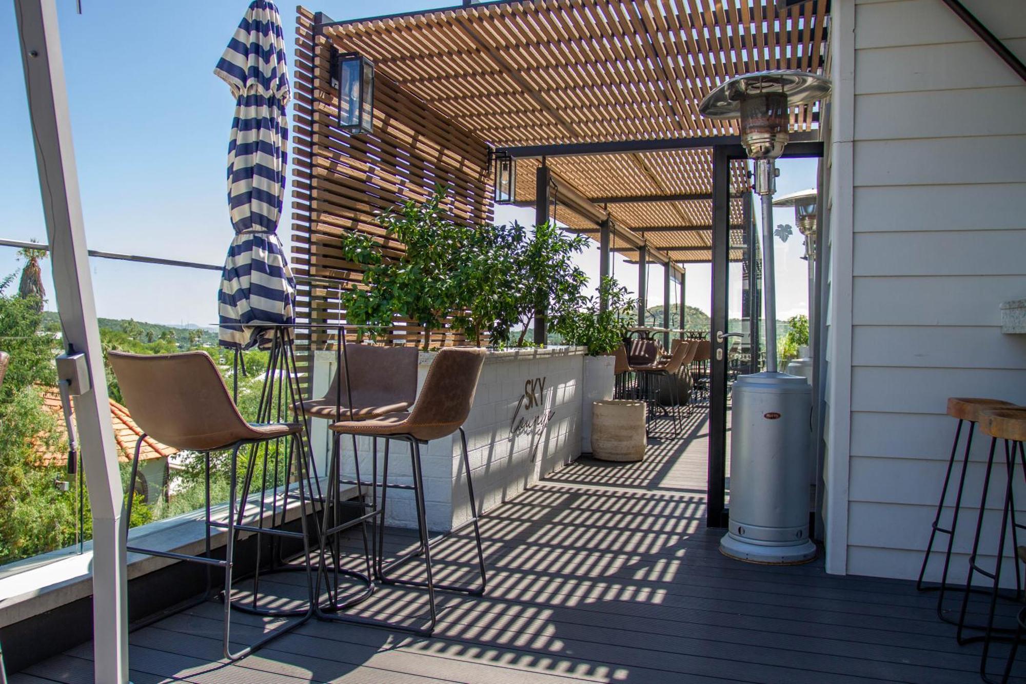 The Weinberg ווינדהוק מראה חיצוני תמונה Rooftop bar in Belgrade