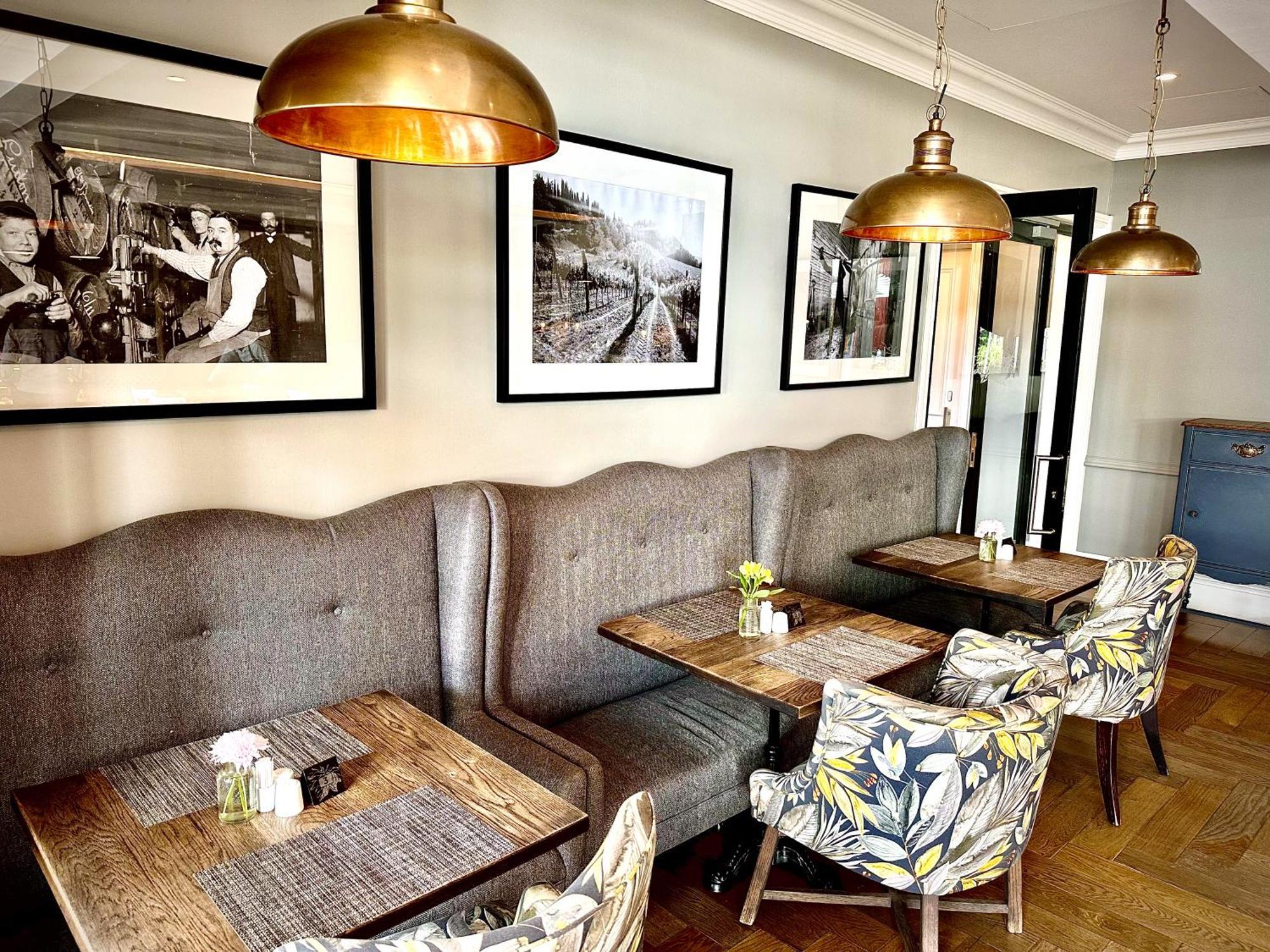 The Weinberg ווינדהוק מראה חיצוני תמונה Interior of the restaurant
